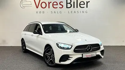 Hvid Brugt 2022 Mercedes E300 AMG line Stationcar | 429.900 kr. (Fair pris)