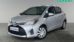 Sølv Brugt 2017 Toyota Yaris Hybrid H2 Hatchback | 104.500 kr. (God pris)
