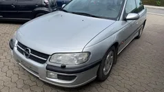 Sølvmetal Brugt 1999 Opel Omega Sedan | 9.900 kr.