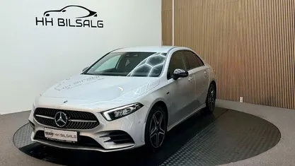 Sølvmetal Brugt 2020 Mercedes A250 AMG line Sedan | 249.700 kr. (Fair pris)