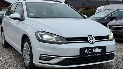 Hvid Brugt 2018 VW Golf VII Comfortline Stationcar | 79.900 kr. (Fair pris)