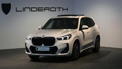 Hvid Brugt 2023 BMW iX1 M Sport SUV | 345.000 kr. (Fair pris)