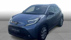 Cele Brugt 2024 Toyota Aygo Active Hatchback | 138.900 kr. (Fair pris)
