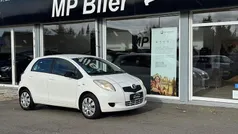 Hvid Brugt 2007 Toyota Yaris Luna Hatchback | 9.900 kr. (Fair pris)