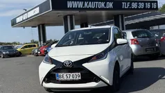 Hvid Brugt 2016 Toyota Aygo X-play Hatchback | 79.900 kr. (God pris)