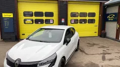 Hvid Brugt 2024 Renault Clio V Evolution Hatchback | 169.990 kr. (Fair pris)