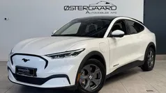 Hvid Brugt 2023 Ford Mustang Mach-E Extended Range SUV | 279.700 kr. (Fair pris)