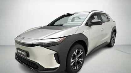 Sølvmetal Ny 2025 Toyota bZ4X Comfort SUV | 239.900 kr. (God pris)