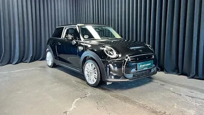 Midnight black Brugt 2023 Mini Cooper SE Hatchback | 169.900 kr. (Fair pris)