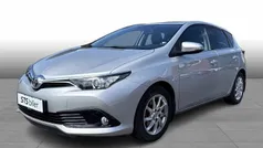 1f7 silver me. Brugt 2016 Toyota Auris Comfort Hatchback | 99.900 kr. (God pris)