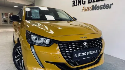 Brugt Peugeot 208 Allure 100 HK (73 kW) 2023 Gul Hatchback
