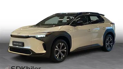 Platinum pearl white Brugt 2025 Toyota bZ4X Executive SUV | 299.900 kr. (Fair pris)