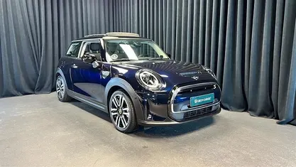 Enigmatic black Brugt 2023 Mini Cooper SE Hatchback | 179.900 kr. (Fair pris)