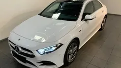 Hvid Brugt 2021 Mercedes A250 AMG line Sedan | 259.900 kr. (Super pris)