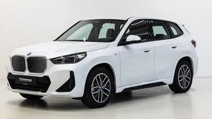 Brugt BMW iX1 M Sport 150 kW (204 HK) 2024 Farve: hvidmetal SUV