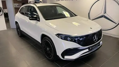 Hvid Brugt 2025 Mercedes EQA250+ AMG line SUV | 364.900 kr. (Fair pris)