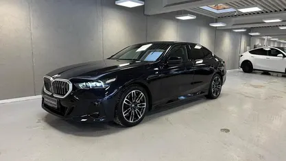 Carbonsortmetallak Brugt 2025 BMW i5 M Sport Sedan | 509.900 kr. (Fair pris)