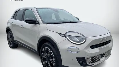 Beige Brugt 2024 Fiat 600E La Prima | 209.900 kr. (Fair pris)