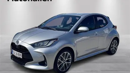 Brugt 2024 Toyota Yaris Hybrid Executive Hatchback | 274.900 kr.