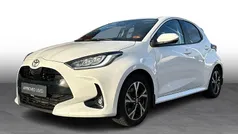 040 pure white Brugt 2024 Toyota Yaris Style Hatchback | 219.995 kr. (Fair pris)