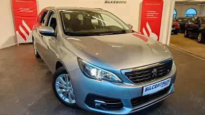 Brugt Peugeot 308 Allure Sky 130 HK (95 kW) 2020 Sølvmetal Stationcar