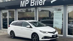 Hvid Brugt 2018 Toyota Auris Hybrid Comfort Stationcar | 129.700 kr. (Fair pris)