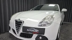 Hvid Brugt 2010 Alfa Romeo Giulietta Distinctive Hatchback | 49.900 kr. (Fair pris)