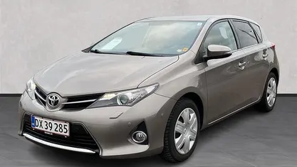 Avantgarde bronze Brugt 2014 Toyota Auris T2 Hatchback | 79.900 kr. (Fair pris)