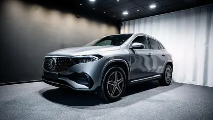 Farve: gråmetal Brugt 2025 Mercedes EQA250+ Premium SUV | 369.900 kr. (Lidt for dyr)