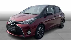 2pntokyo red Brugt 2017 Toyota Yaris Hybrid Hatchback | 104.900 kr. (Fair pris)