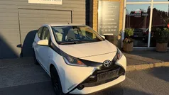 Hvid Brugt 2016 Toyota Aygo Hatchback | 59.800 kr. (Fair pris)