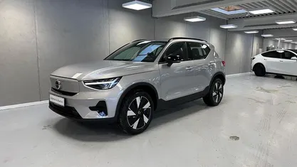 Ny Volvo XC40 Core 175 kW (238 HK) 2025 Silverdawn SUV
