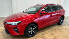 Diamond red metallic Ny 2025 MG MG5 EV Luxury Stationcar | 189.990 kr. (Fair pris)
