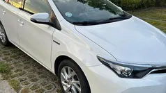 Hvidmetal Brugt 2017 Toyota Auris Hybrid H2 Stationcar | 114.900 kr. (Fair pris)