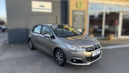 Brugt Citroën C4 Attraction 95 HK (69 kW) 2012 Beigemetal Hatchback
