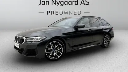 Gråmetal Brugt 2022 BMW 530e M Sport Stationcar | 439.000 kr. (Fair pris)
