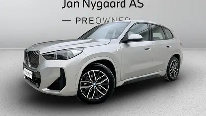 Sølvmetal Brugt 2024 BMW iX1 M Sport SUV | 359.000 kr. (Fair pris)