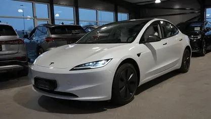 Hvid Brugt 2023 Tesla Model 3 RWD Sedan | 259.900 kr. (Fair pris)