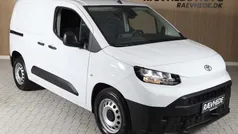 Hvid Ny 2025 Toyota Proace City Van | 199.900 kr.