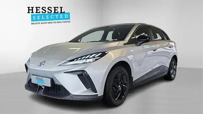 Brugt MG MG4 EV 125 kW (170 HK) 2023 Medal silver Hatchback