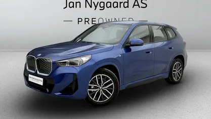 Blåmetal Brugt 2025 BMW iX1 M Sport SUV | 349.000 kr. (Fair pris)