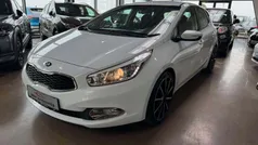 Hvid Brugt 2013 Kia Ceed Premium Hatchback | 74.900 kr. (Fair pris)