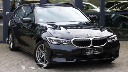 Brugt 2022 BMW 330e Sport Line Stationcar | 244.900 kr.