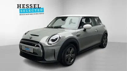 Grå Brugt 2021 Mini Cooper Essential Hatchback | 132.900 kr. (Fair pris)