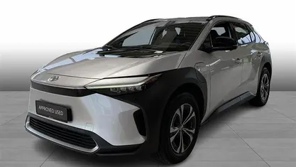Brugt Toyota bZ4X Executive 150 kW (204 HK) 2024 Preicios sølv SUV