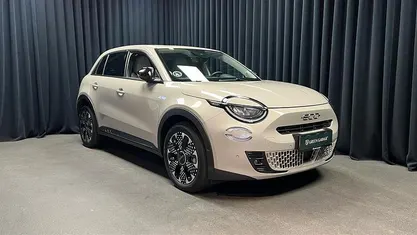 Grå metal Brugt 2024 Fiat 600E La Prima | 189.900 kr. (Fair pris)