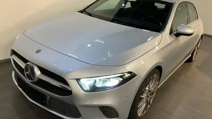 Sølvmetal Brugt 2018 Mercedes A180 Hatchback | 144.900 kr. (Super pris)