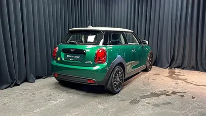 Brugt Mini Cooper SE 135 kW (184 HK) 2023 British racing green Hatchback