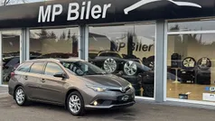 Champagnemetal Brugt 2016 Toyota Auris Hybrid Comfort Stationcar | 124.900 kr. (Fair pris)