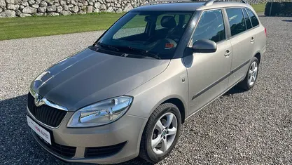 Beige Brugt 2011 Skoda Fabia Ambiente Hatchback | 39.800 kr. (Fair pris)